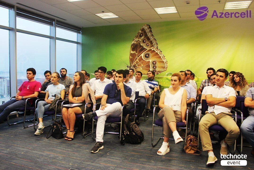 barama-innovasiya-ve-sahibkarliq-merkezinde-blockchain-mutexessisleri-bir-arada